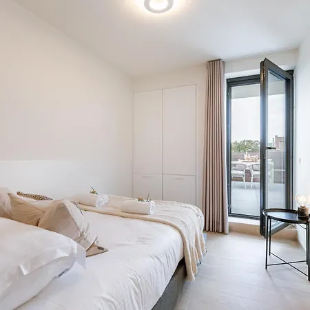 La Mirage 01 * De Panne